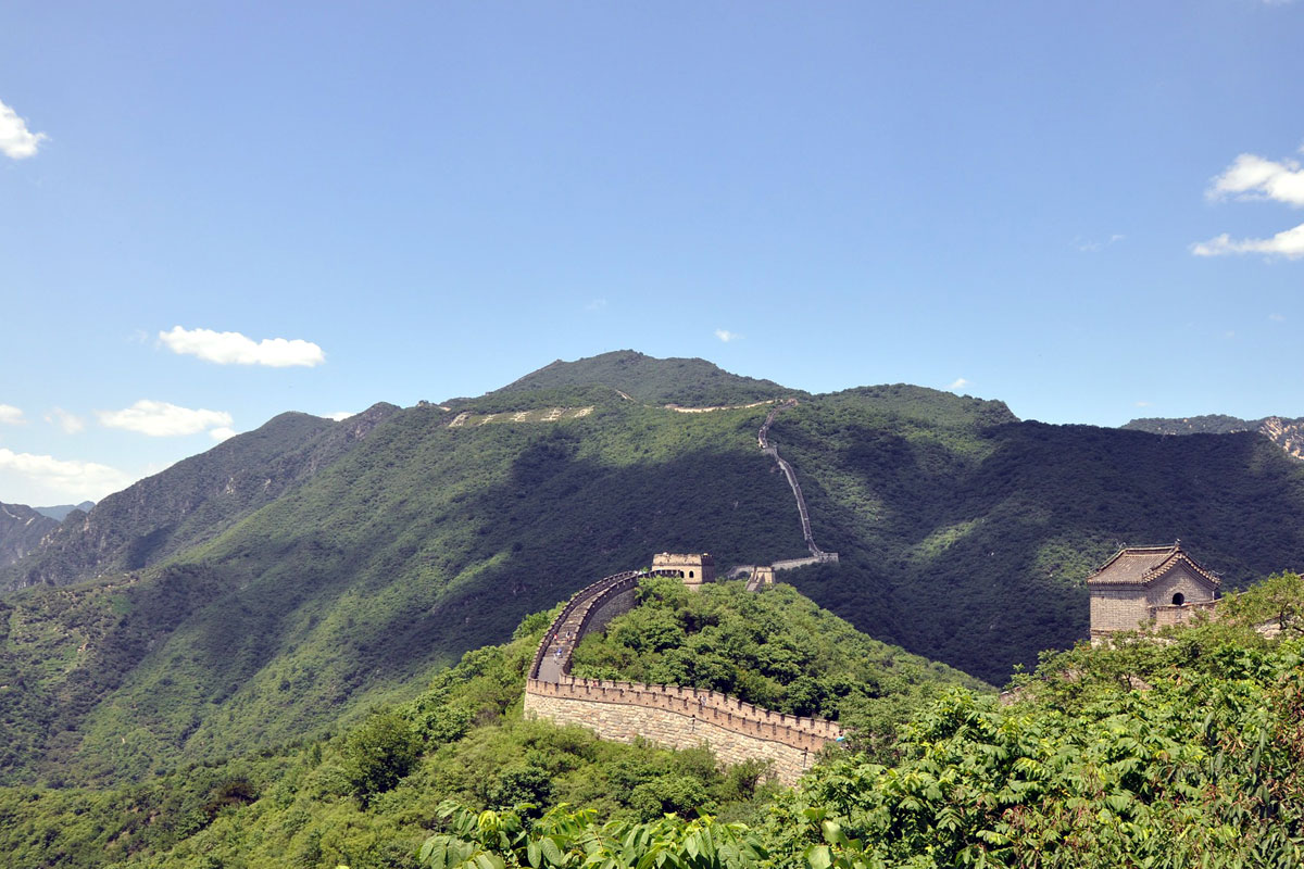 Photo. Great Wall. An eatly snowfaill. China.