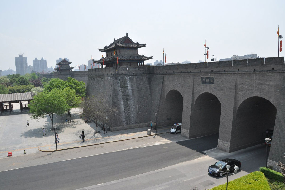 Фото. Городская стена. Город Сиань. Китай. Туры в Китай.