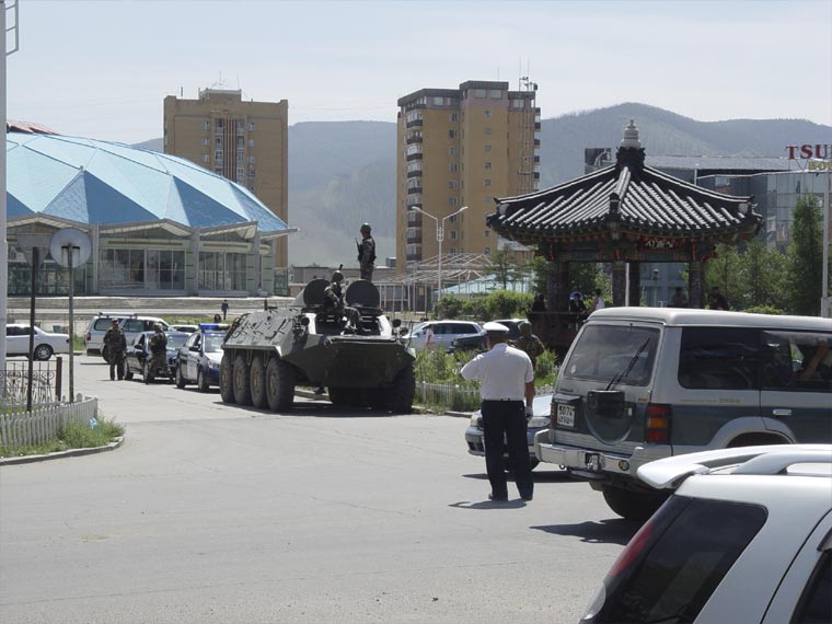 Фотография. Парламентские выборы 2008 года в Монголии. Кашемировая революция.