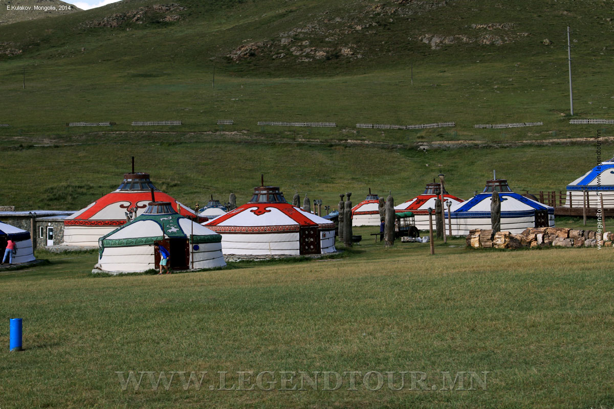 Фотография. Chinggis Khaani Khuree (Chinggis Khaan Khuree, Chingisiin Khuree) ger camp.