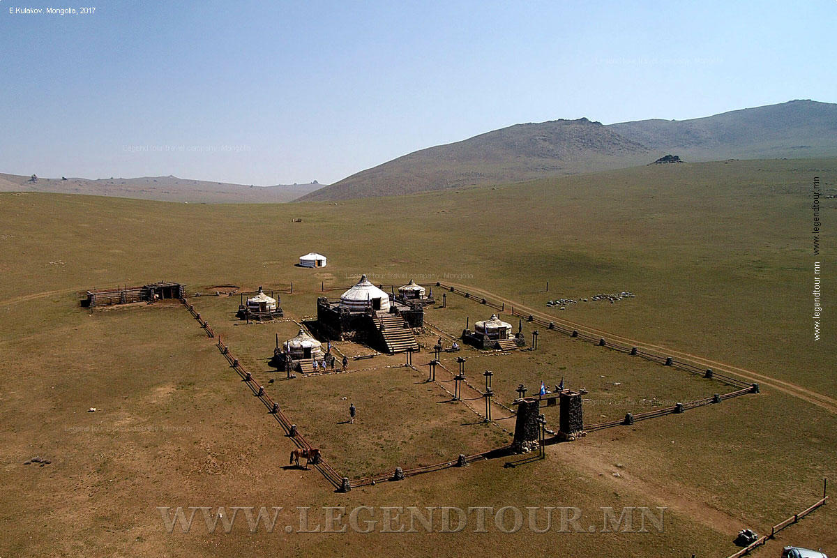 Фотография. Лагерь воинов (почтовая станция). Национальный парк 13 век. Монголия. Квадракоптер Дрон Yuneec Typhoon H.