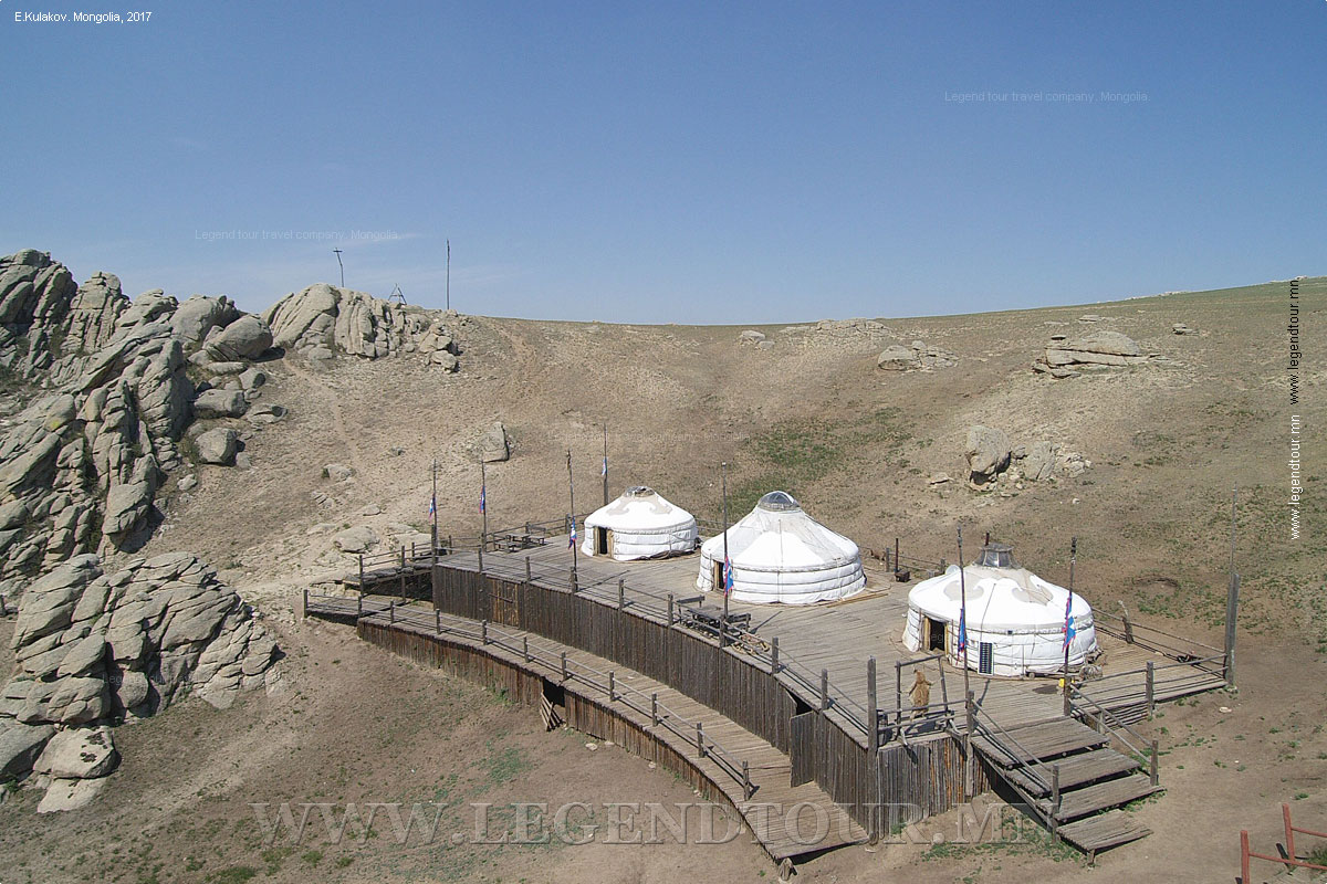Фотография. Лагерь ремесленников. Национальный парк 13 век. Монголия. Дрон Yuneec Typhoon H.
