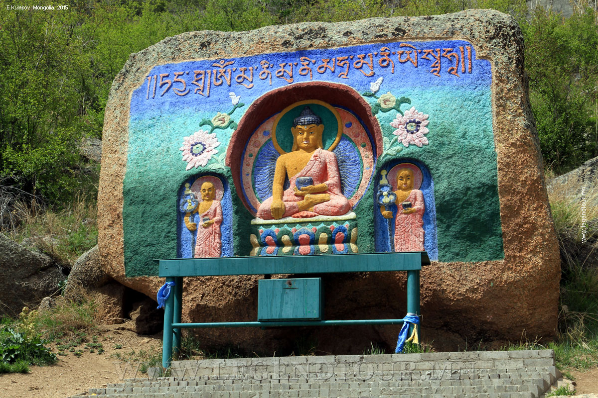 Фотография. Буддийский монастырь медитации Арьяабал. Национальный парк Тэрэлж. Центральный аймак Монголии. 