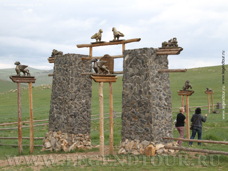 Фотография. Почтовая станция (лагерь воинов). Национальный парк Монголия 13 век.