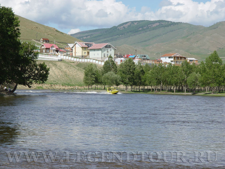 Фотография. Река Тола. Пригород Улан-Батора.