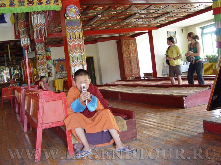 Фотография. Буддийский монастырь Гандантекчинлинг (Гандан). Улан-Батор.